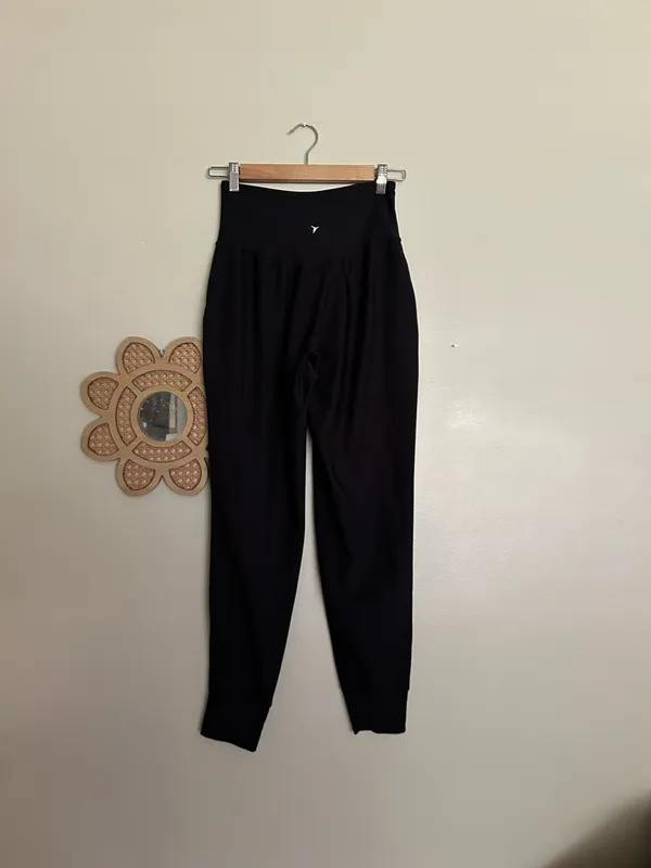Old Navy joggers (S) - Image 4