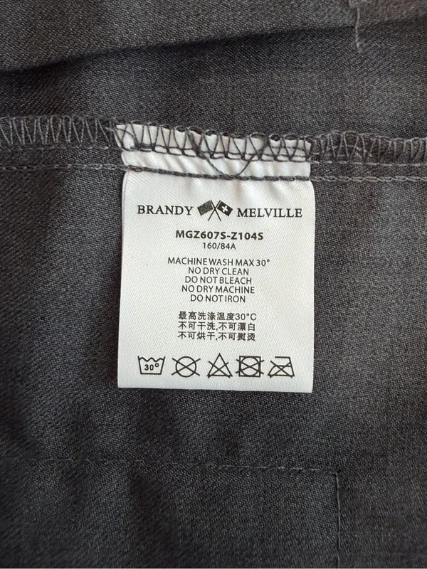 Brandy Melville Dana Dark Grey Pleated Mini Skirt - Image 5
