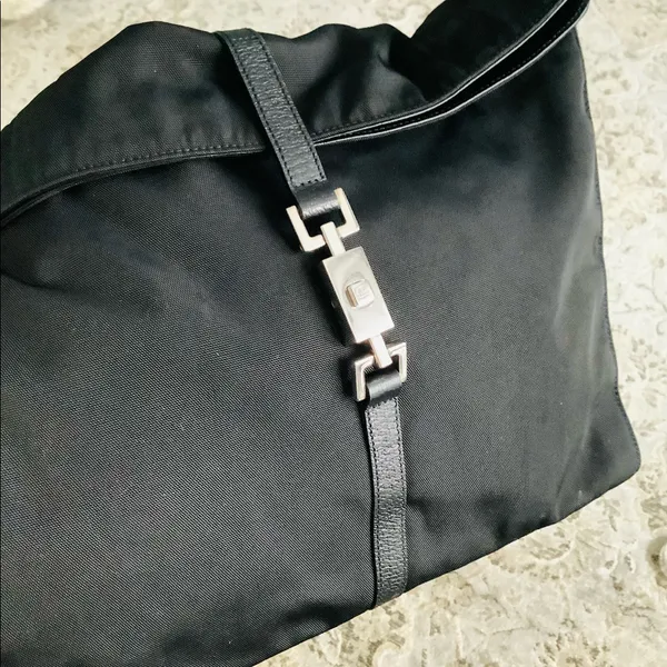 NICE GUCCI nylon bag 🌹🌹🌹 - Image 9