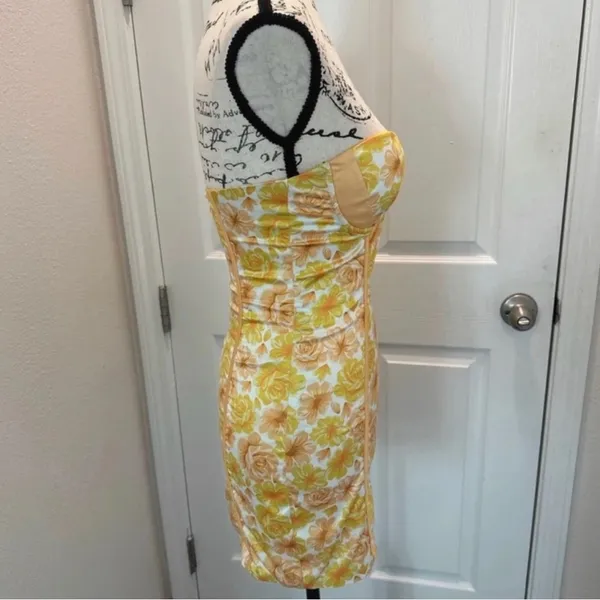 Oh Polly Yellow Floral Strapless Bodycon Dress - Image 3