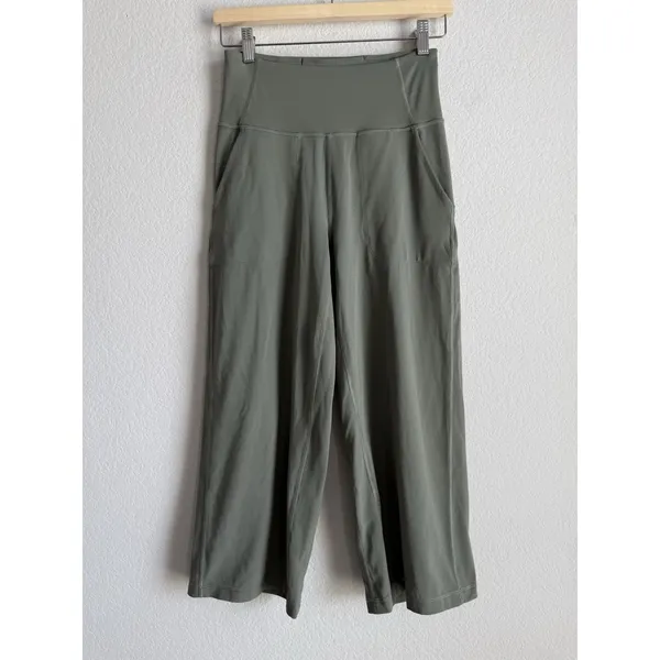 Lululemon Align‎ Wide Leg Crop Grey Sage Women's Size 6 High Rise Nulu Athletic - Image 4
