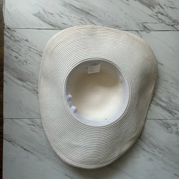 Club monaco White straw hat with navy blue bow - Image 2