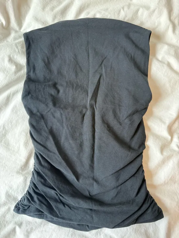 Abercrombie Black Ruched Tank Top - Image 4