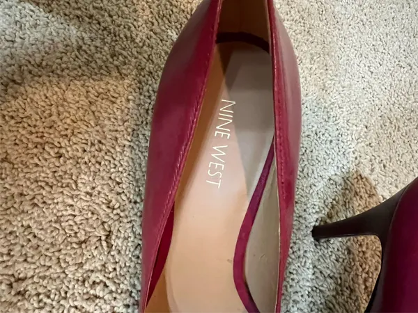 Women’s size 9 red Nine West heels - Image 4