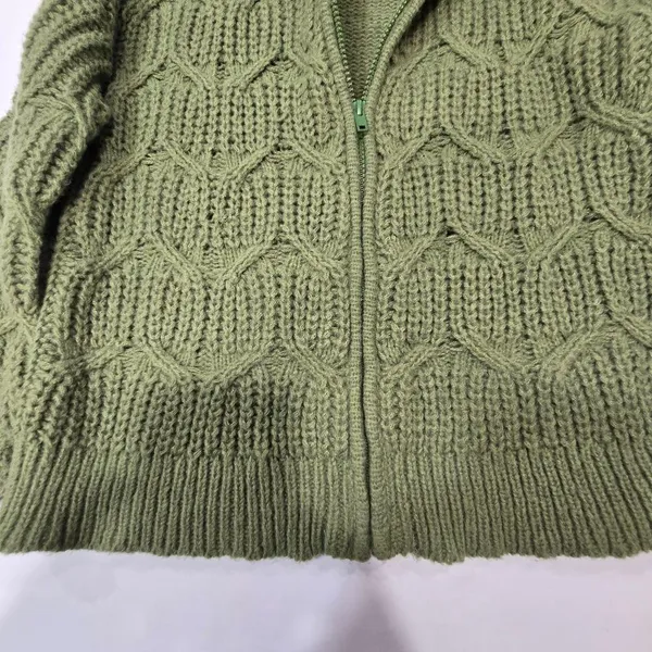 HEARTLOOM Rylen Sweater in Moss - Image 4