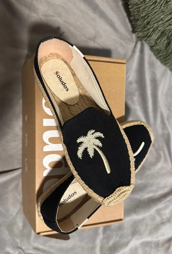 Soludos Espadrilles Slip-On with hand embroidered hibiscus tree - Image 3