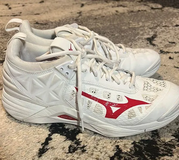 Mizuno volleyball Shoes - Image 2