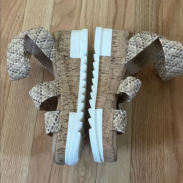 Steve Madden Platform Sandals Womens 6 Tan Bandi Snake Print Casual - Image 4