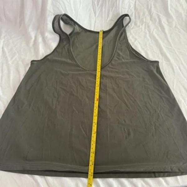 Lululemon scoop back tank top - Image 5