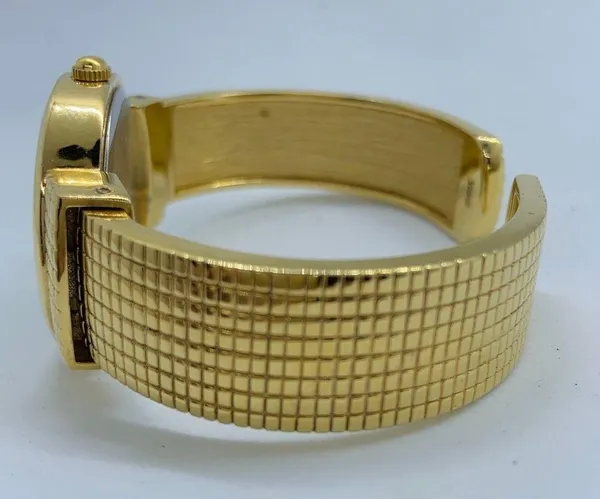 Ladies Quartz analog 30mm gold tone cuff bracelet watch white dial size 7” runs - Image 3