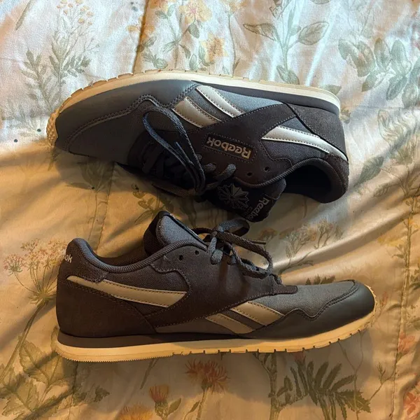 Reebok Classic Royal Ultra SL Charcoal Gray Sneakers - Image 3