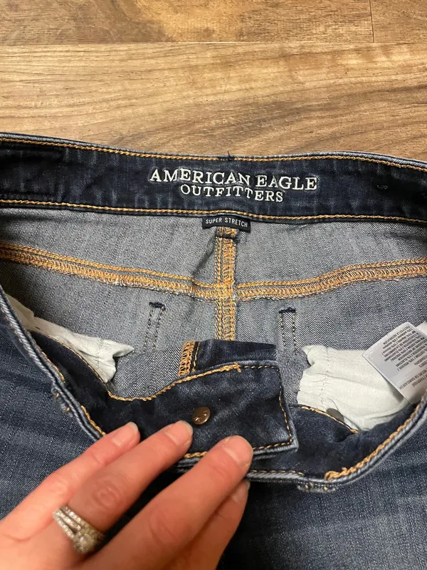 American Eagle Dark Blue Denim Roll-Cuff Women's MIDI Shorts Size 4 - Image 4
