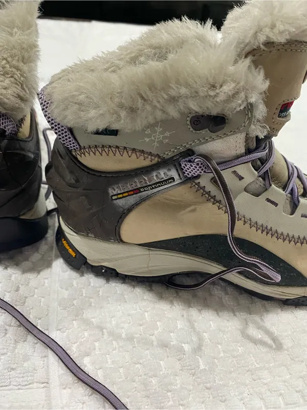 Vibram Beige and Brown Faux-Fur Trim Hiking Boots - Image 4