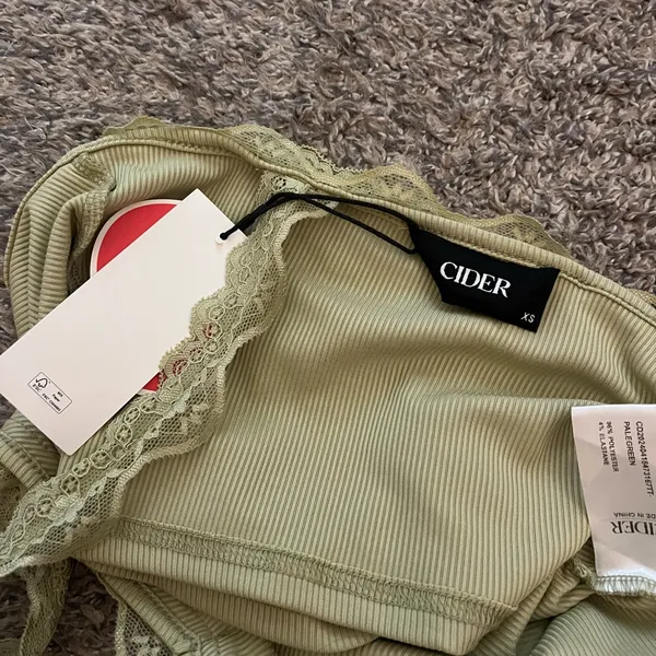NWT Cider Olive Lace Trim Ribbed Top - Image 6