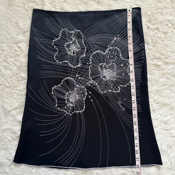 Vintage Vixen Skirt Knee Length Satin Sequins Floral Y2K 2000s Glam Black Sz M - Image 8