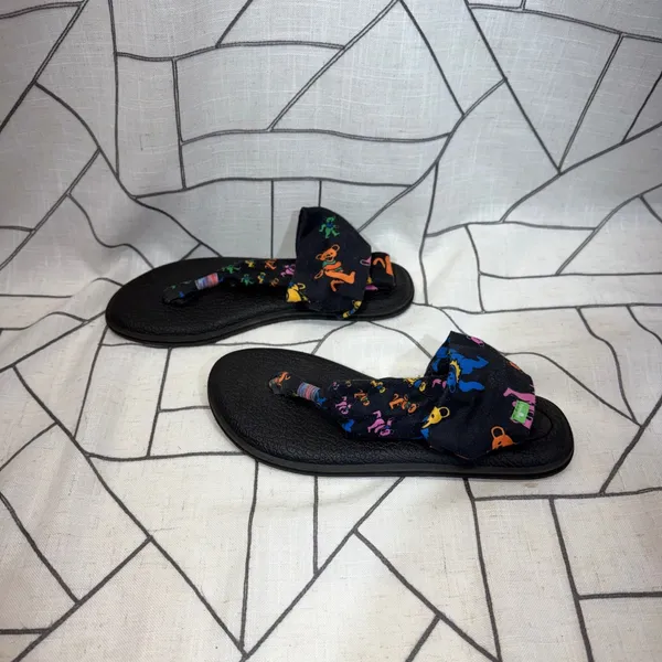 Sanuk Grateful Dead Yoga Sling 2 Sandals Size 7 Black Dancing Bears Print‎ - Image 4