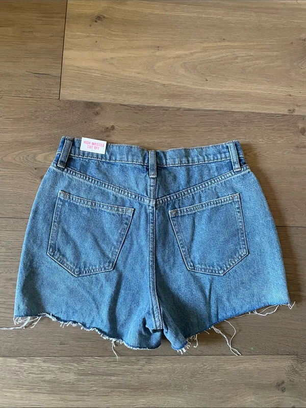 PINK Victoria’s Secret High Waisted Denim Cut Off Shorts Size 28 NWT - Image 10