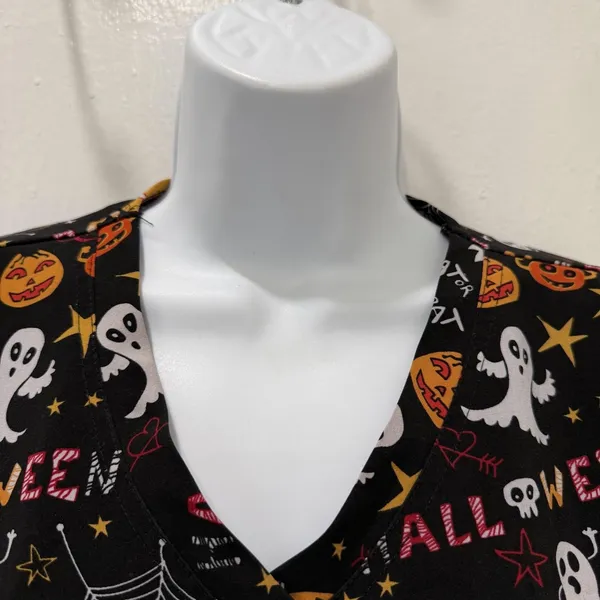 Scrub Top Womens Medium Black Halloween Ghost Pumpkin Print V Neck Tunic - Image 3