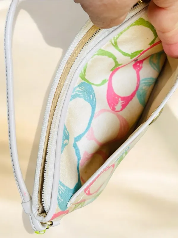 a vintage Coach Y2K pastel scribble wristlet ivory Canvas bag - Image 14