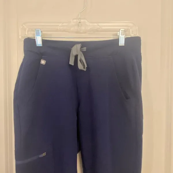 Figs scrubs Joggers women’s size XS/P - Image 2