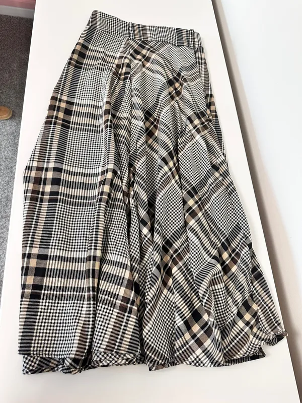 H&M Long Skirt - Image 2
