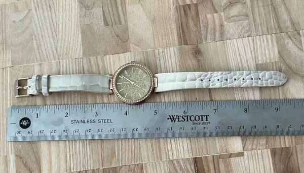 2/$20 Ladies Value Watch - Image 8
