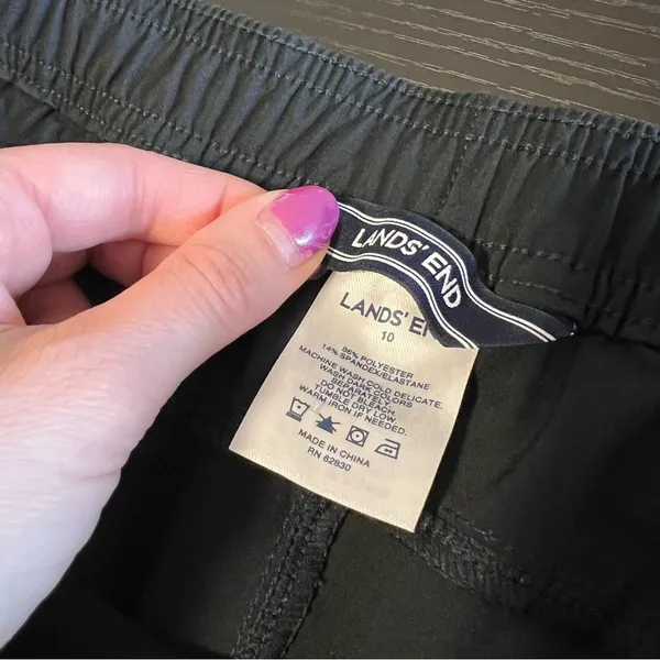 Lands’ End Women’s Black Athletic Shorts‎ 10 - Image 5
