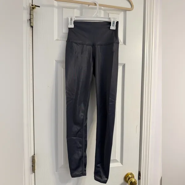 ALO 7/8 High-Waist Airlift Legging size XS (Anthracite) - Image 3