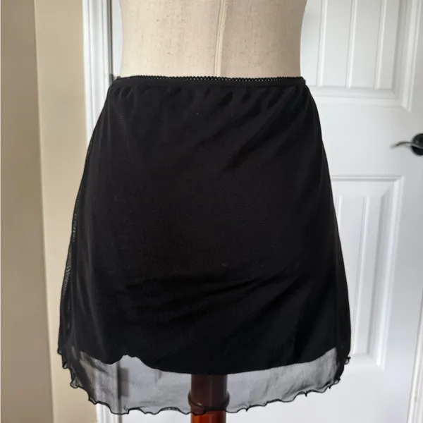 Brandy Melville‎ Black Mesh Overlay Mini Skirt Lettuce Trim Bow Detail One Size - Image 3