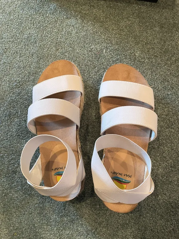 Maui island white platform strappy sandals - Image 2