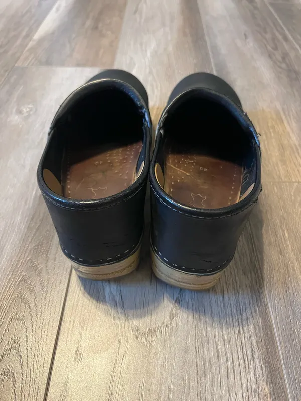 Dansko Professional Black Oiled Leather Clogs - Image 5