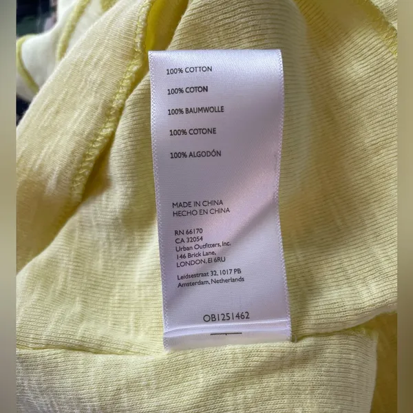 NWT Urban Outfitters BDG Katie Seamed Baby tee sz L - Image 4