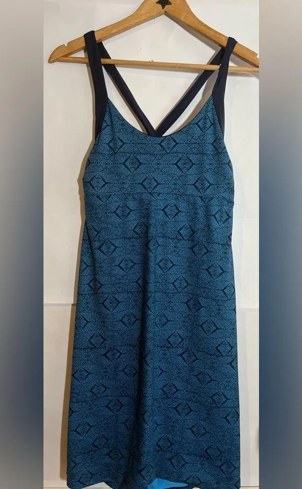 Patagonia women's Size Small Athletic Crisscross Dress Stretch - Image 3