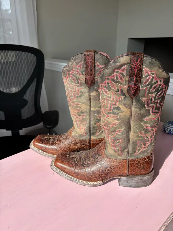 Ariat Boots Women’s - Image 2