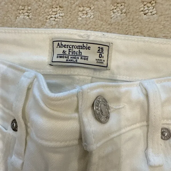 Abercrombie & Fitch Simone High Rise Ankle Jeans White Distressed Hem Size 25 0R - Image 5