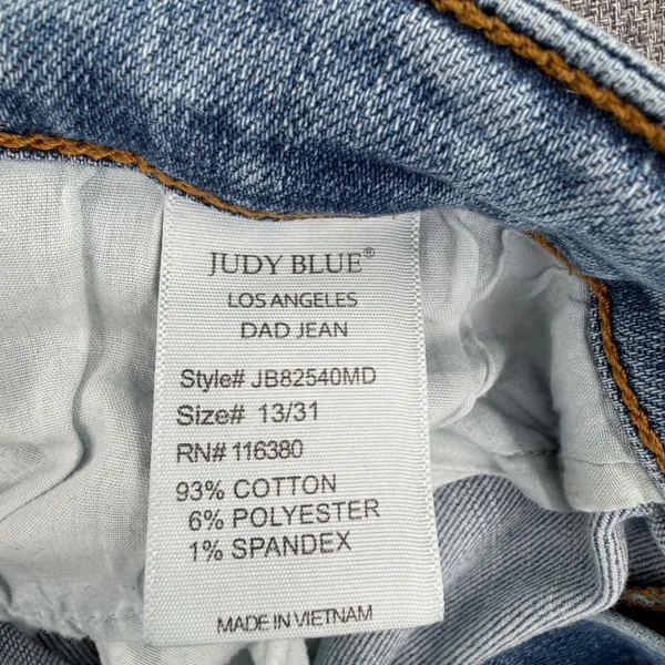 Judy Blue Dad Jean Light Wash Distressed Denim Raw Hem Size 13/31 - Image 6