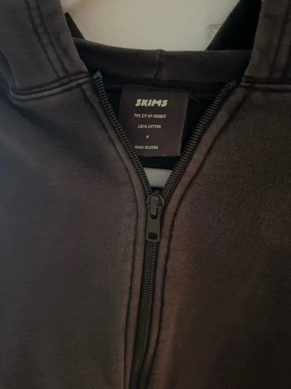 SKIMS Zip-Up - Image 3