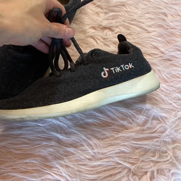 Allbirds X TikTok Wool Runner Sneakers Grey sz 6 - Image 4