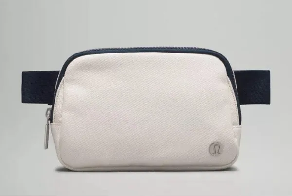 Lululemon NEW Everywhere Belt Bag 1L CANVAS with TAGS - Image 2