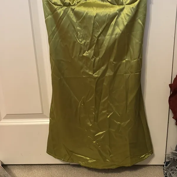 Green satin floral dress - Image 2