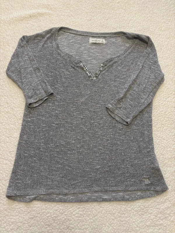 Vintage Y2K Abercrombie & Fitch Heather Gray Embellished V-Neck Top Indie Sleaze - Image 7