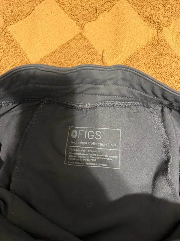 FIGS Scrubs - Image 4