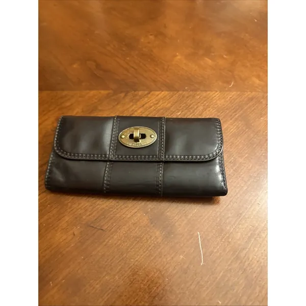 Fossil Authentic Black Genuine Leather Bifold Wallet Classic Natural W Turn Lock - Image 2