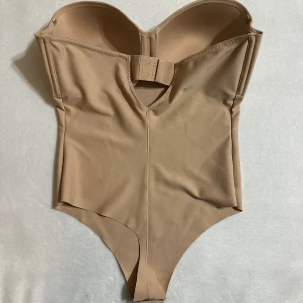 SKIMS Body Underwire Contouring Bodysuit L - Image 7