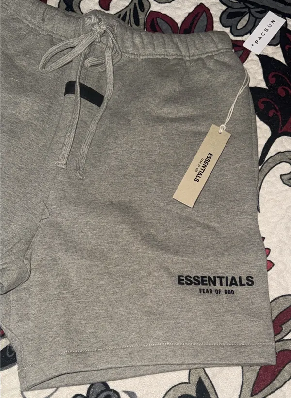 New essential shorts dark oatmeal size M - Image 4
