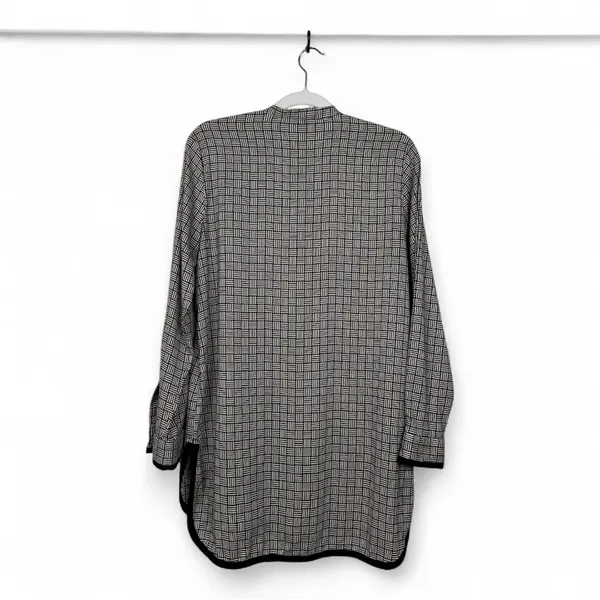 Ann Taylor Black‎ and White Geometric Blouse - Image 2