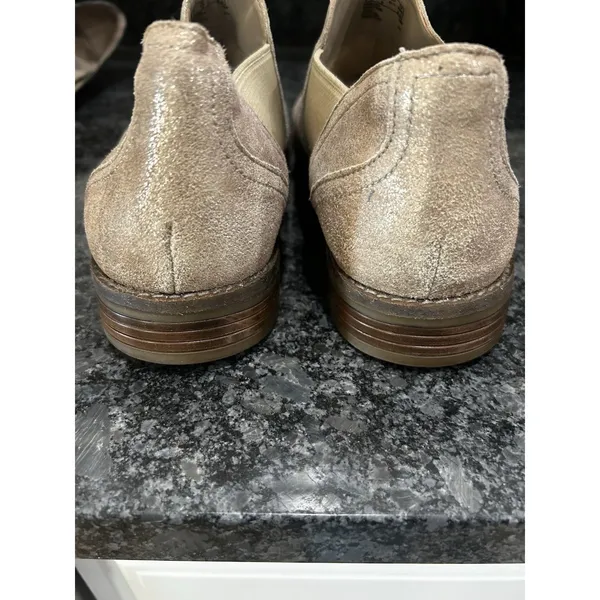 Clarks Collection Camzin Maple Low Boots Bootie Size 10 Booties Metallic Gold - Image 6