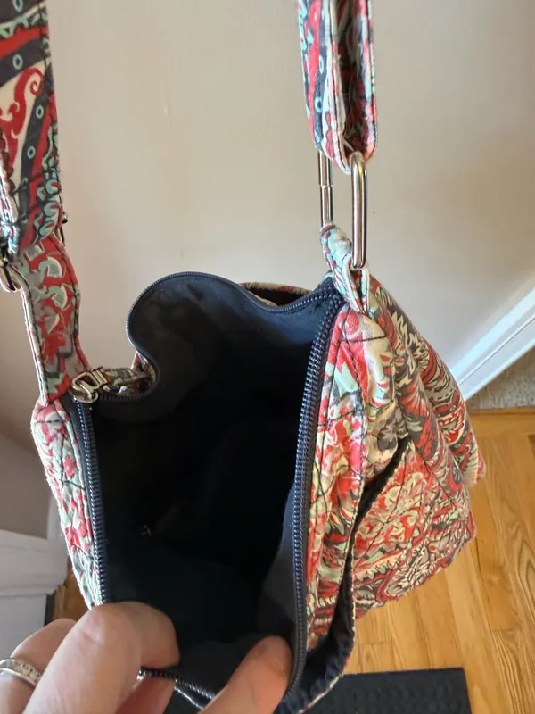 The Vera Bradley Multicolor Floral Paisley Quilted Shoulder Bag - Image 6