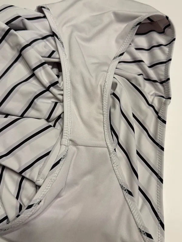 Cupshe Black & White Striped Wrap One Piece Swimsuit Size Large - Image 8