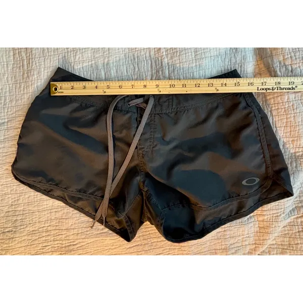 Oakley Board Shorts Womens 32 Waist Black Gray Surf Swim Trunks 581860 01K - Image 7